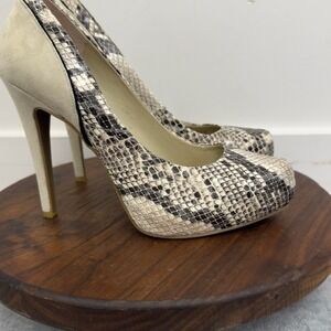 BCBG Snakeskin Patterned Heels in Black and Cream‎